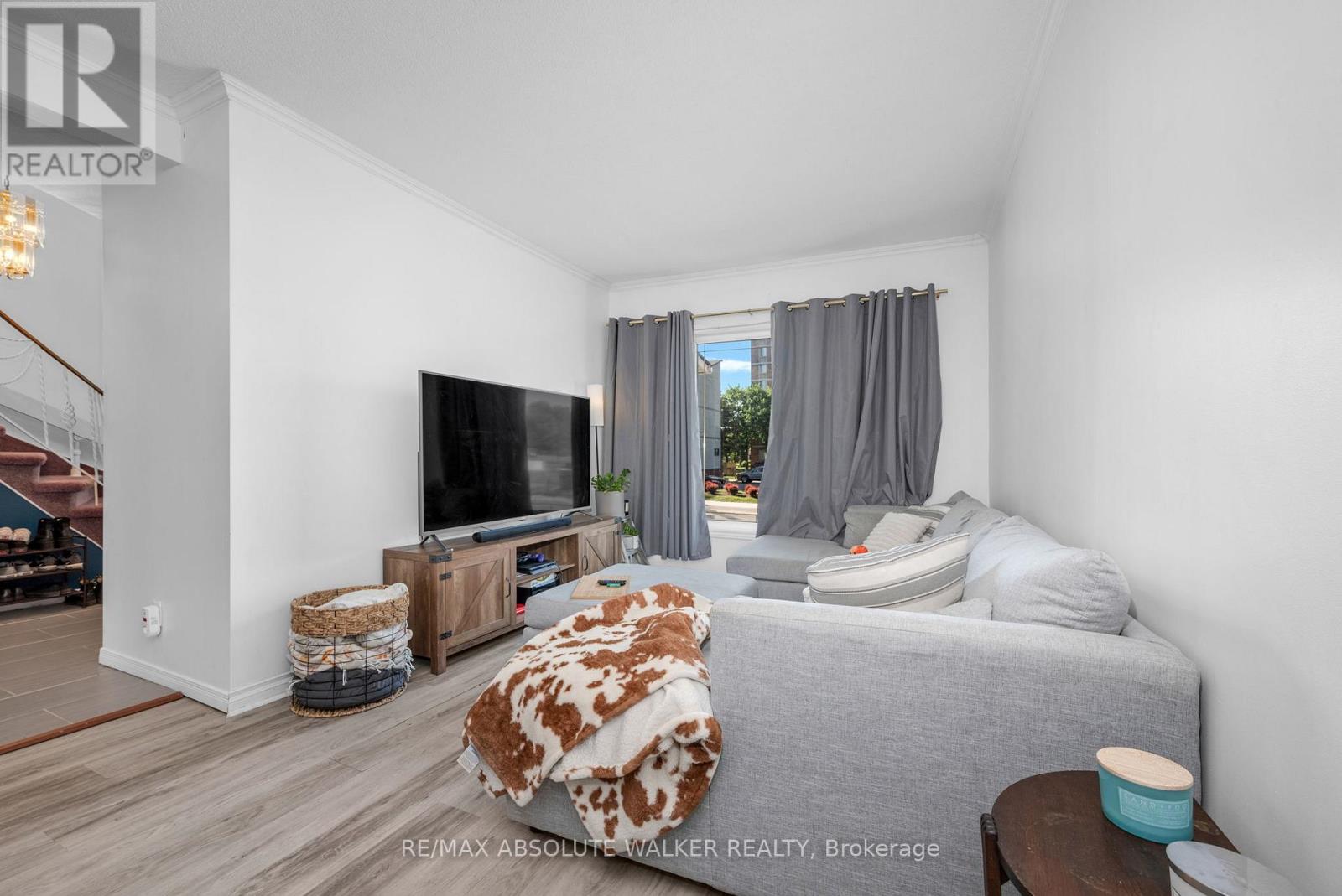 412 MONTREAL ROAD - 5