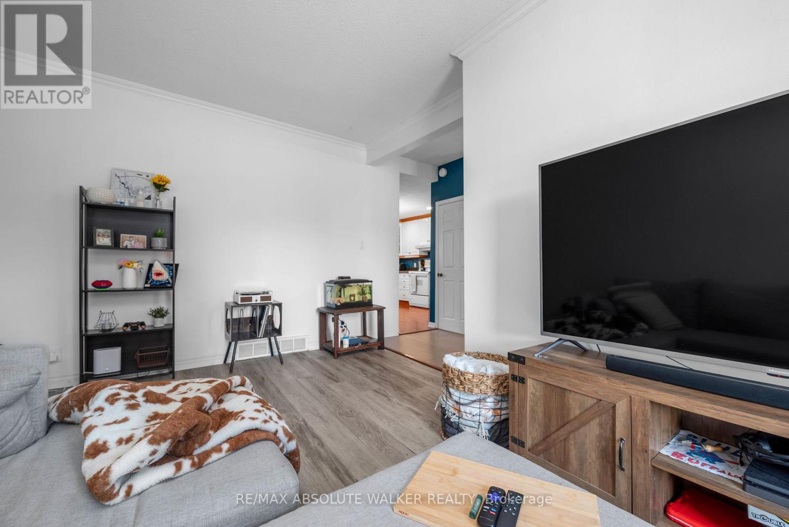 412 MONTREAL ROAD - 6