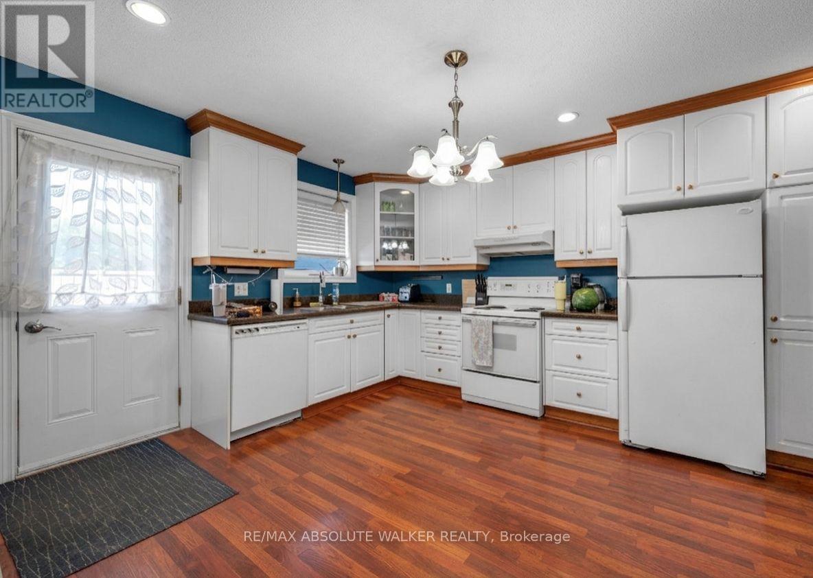 412 MONTREAL ROAD - 8