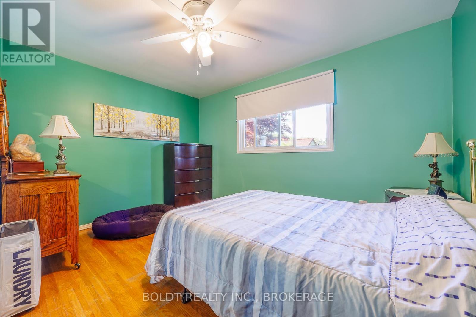 53 HUNTLEY CRESCENT - 10