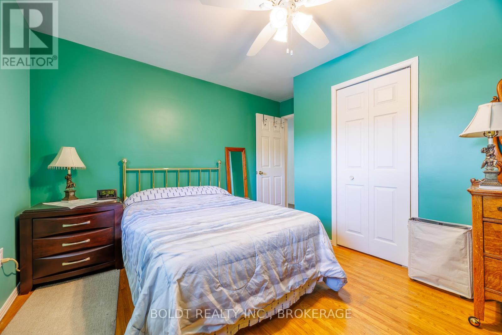 53 HUNTLEY CRESCENT - 11