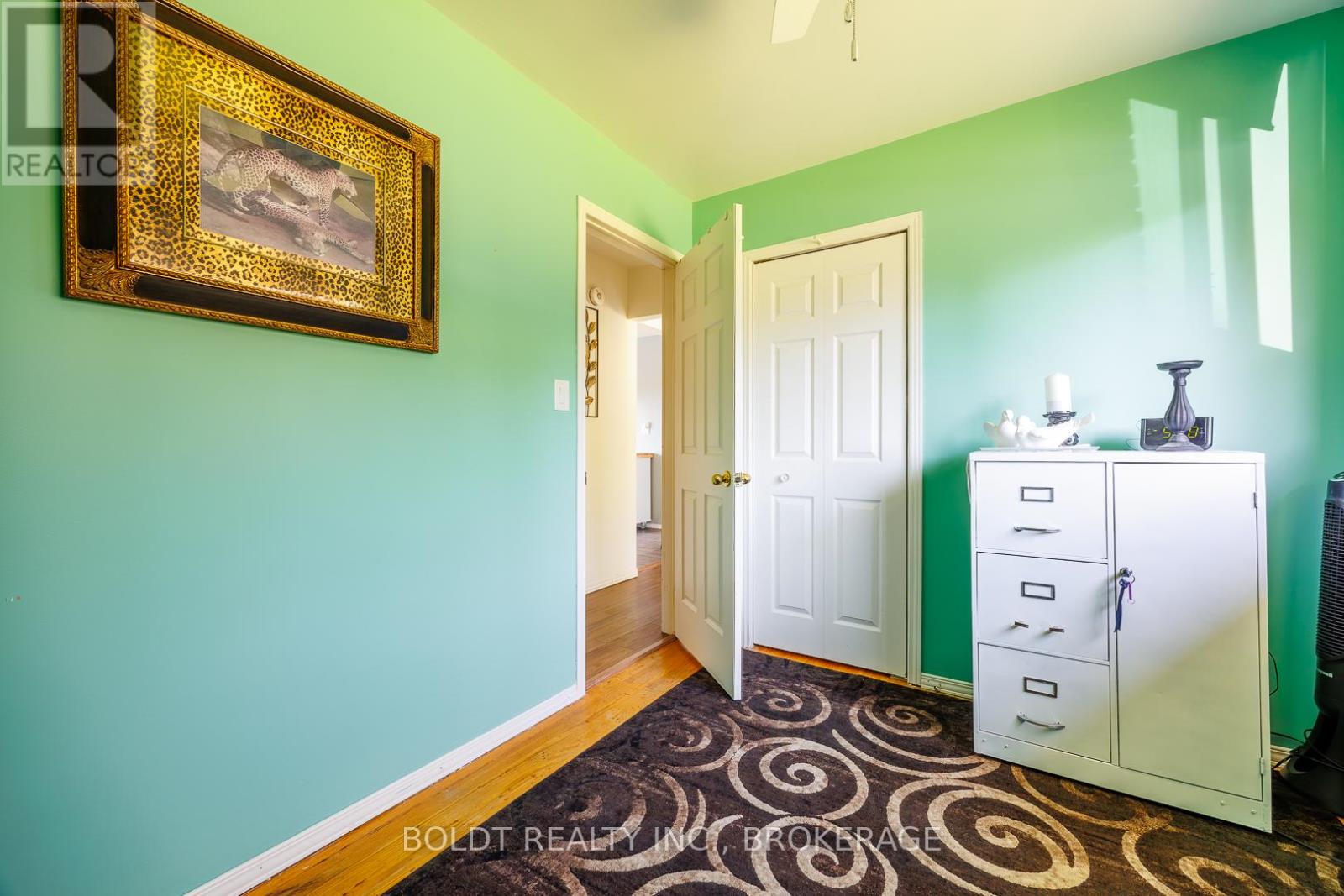 53 HUNTLEY CRESCENT - 14