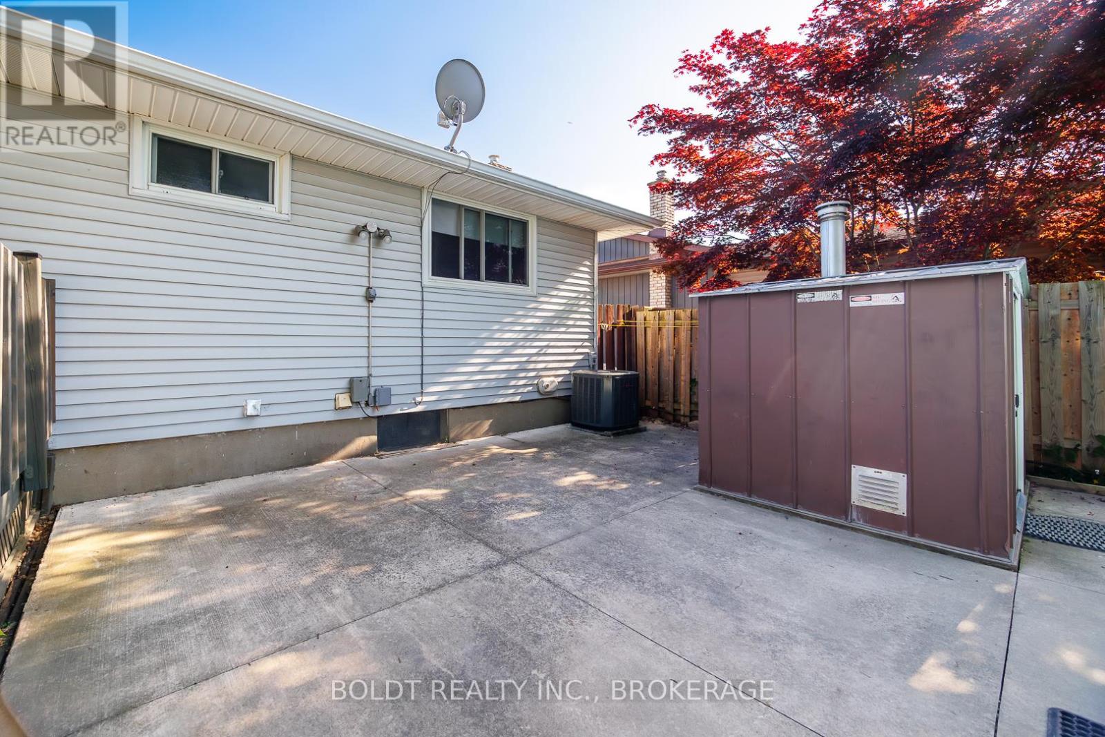 53 HUNTLEY CRESCENT - 23
