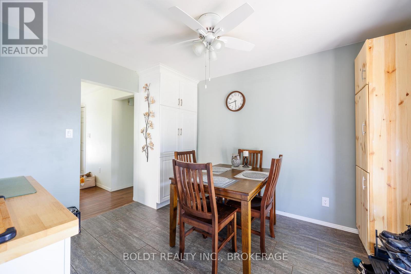 53 HUNTLEY CRESCENT - 6