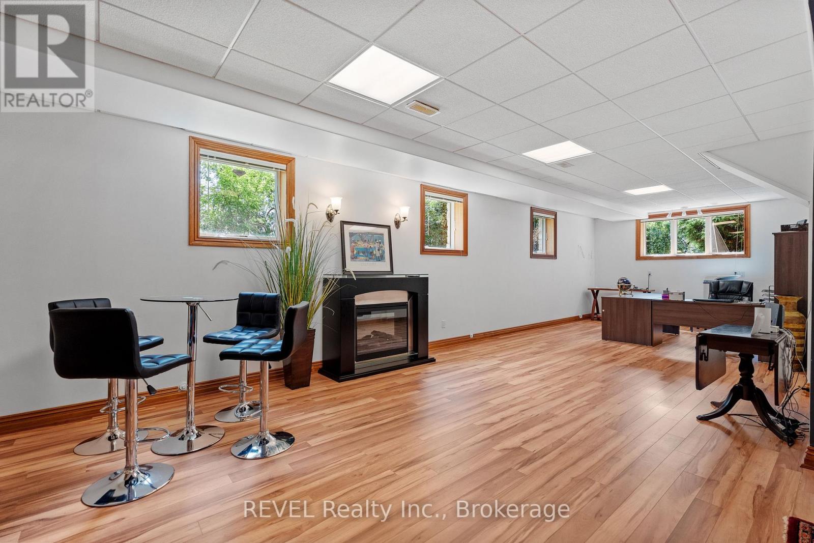 26 KINGSWAY STREET - 31