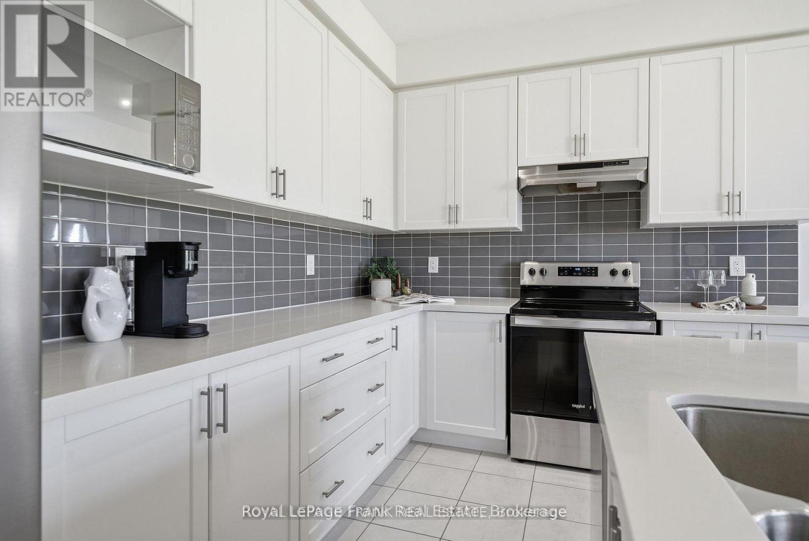 15 HIGHLANDS BOULEVARD - 12