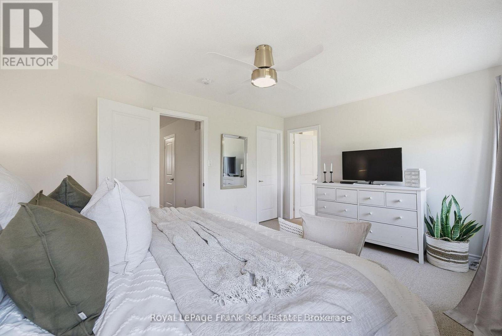 15 HIGHLANDS BOULEVARD - 17