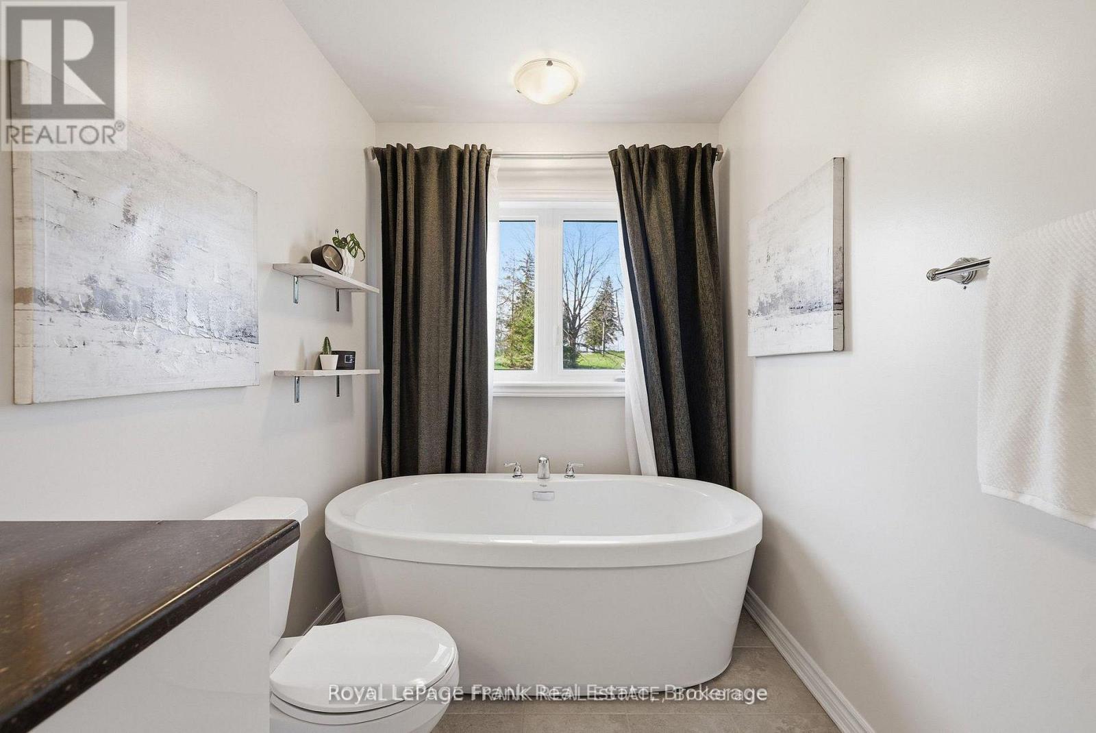15 HIGHLANDS BOULEVARD - 18