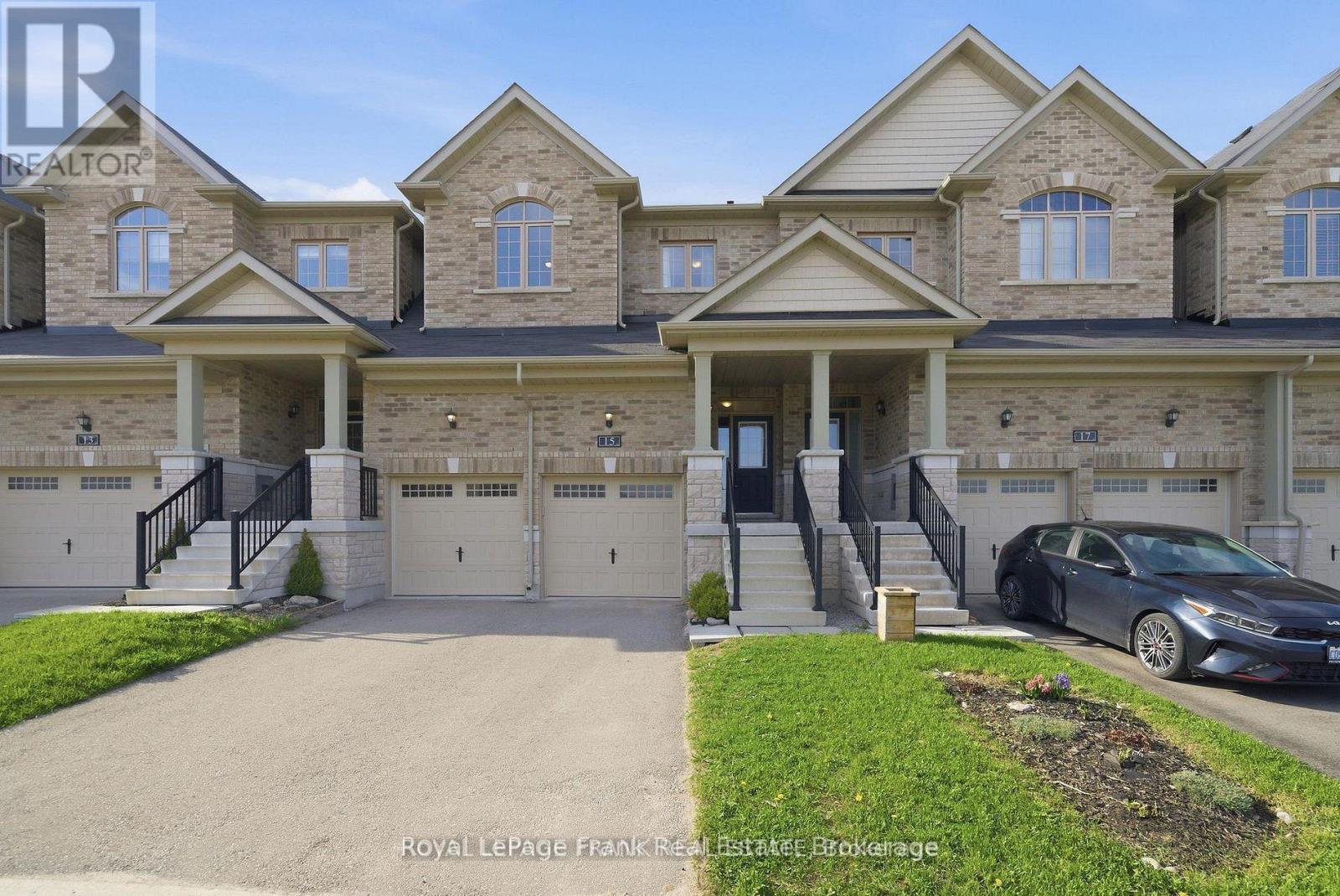 15 HIGHLANDS BOULEVARD - 2