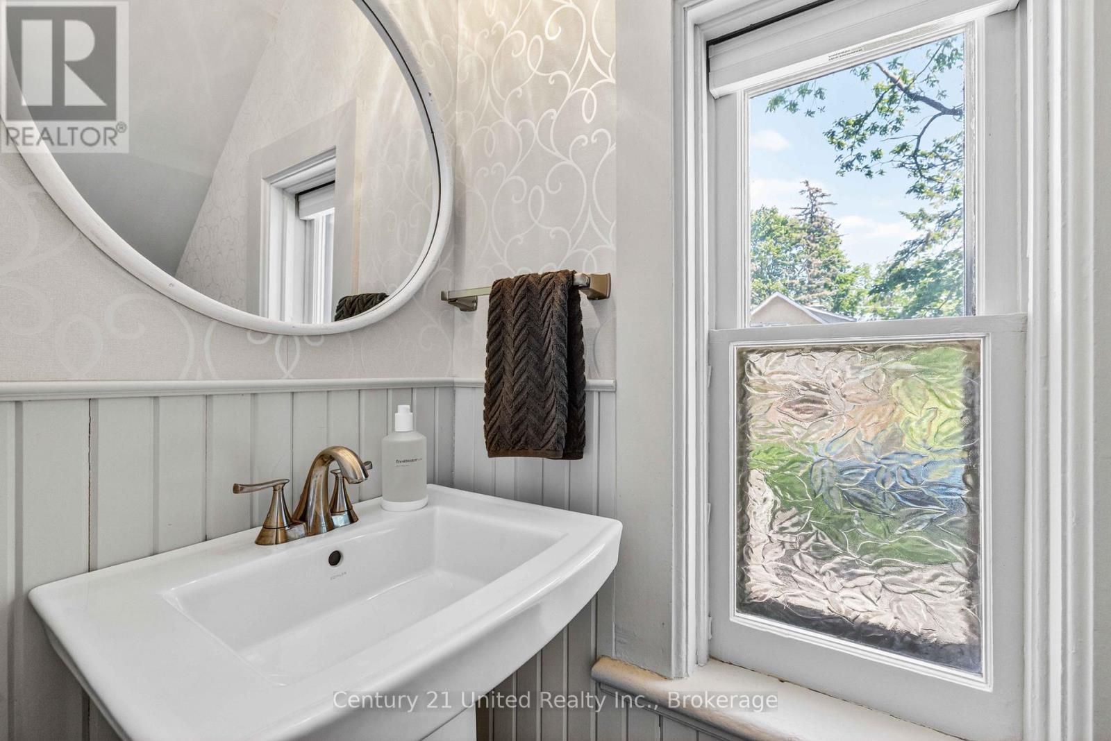 186 ABERDEEN AVENUE - 19