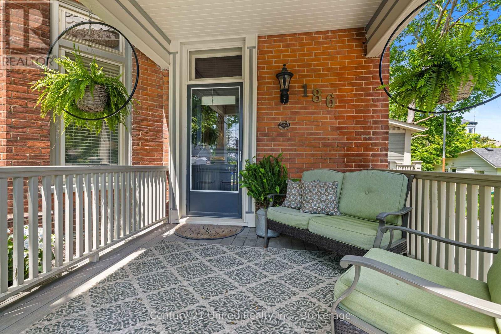 186 ABERDEEN AVENUE - 2