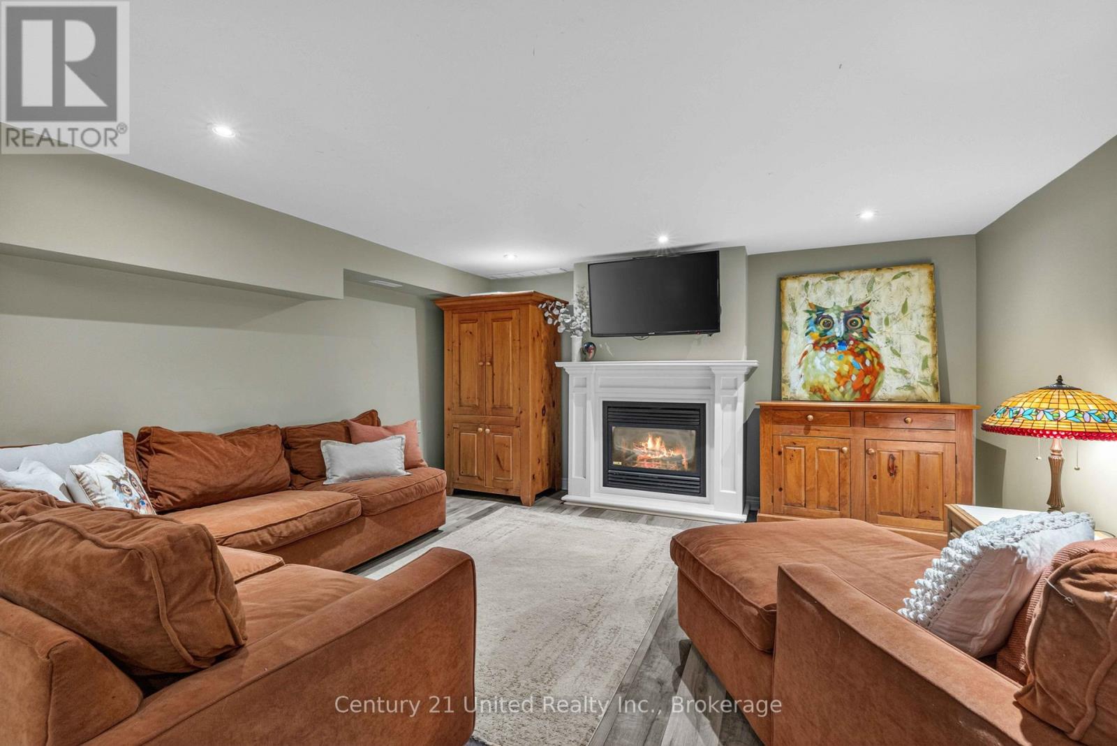 186 ABERDEEN AVENUE - 35