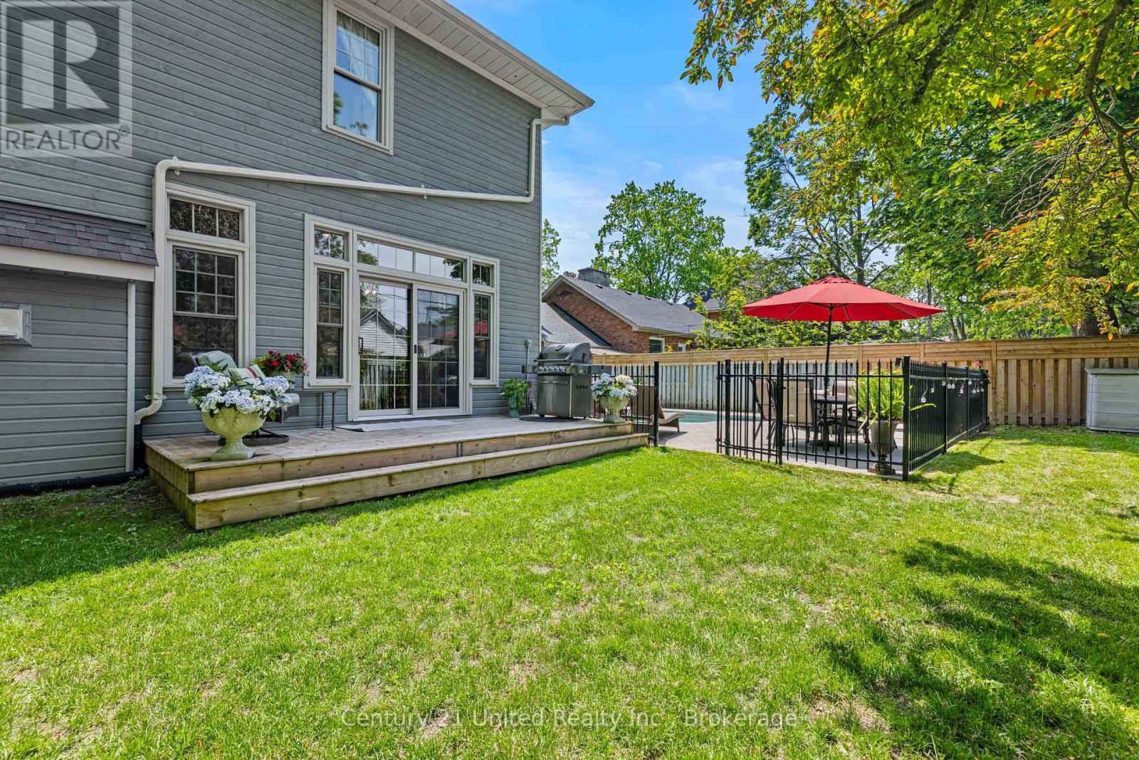 186 ABERDEEN AVENUE - 38