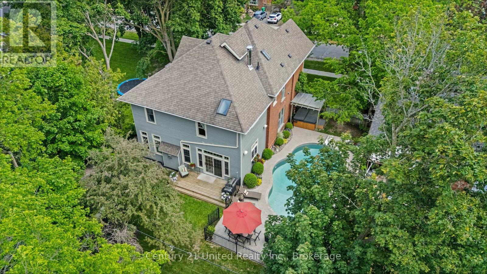 186 ABERDEEN AVENUE - 42