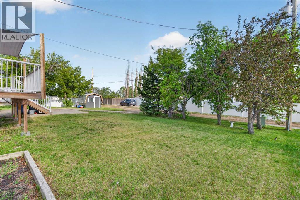 571 8 Street SE - photo 4