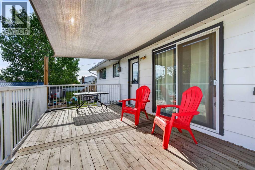 571 8 Street SE - photo 5