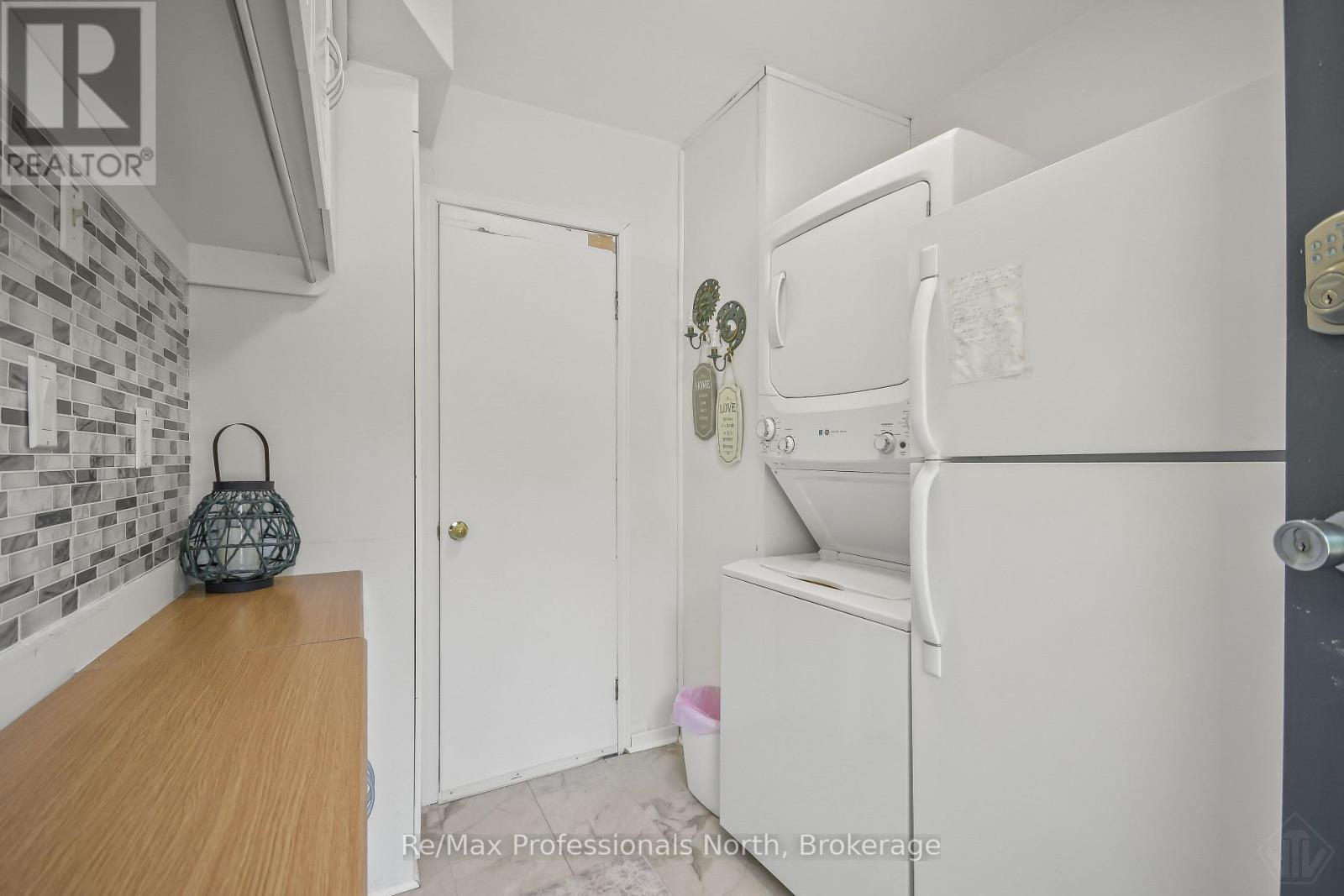 5 PINETREE ROAD - 28