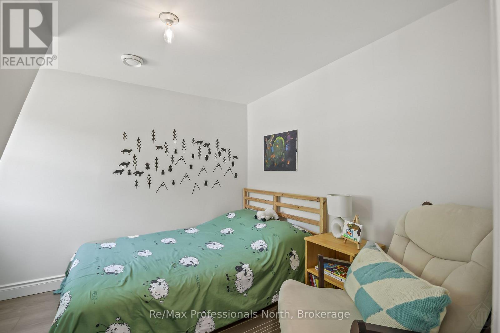 5 PINETREE ROAD - 31