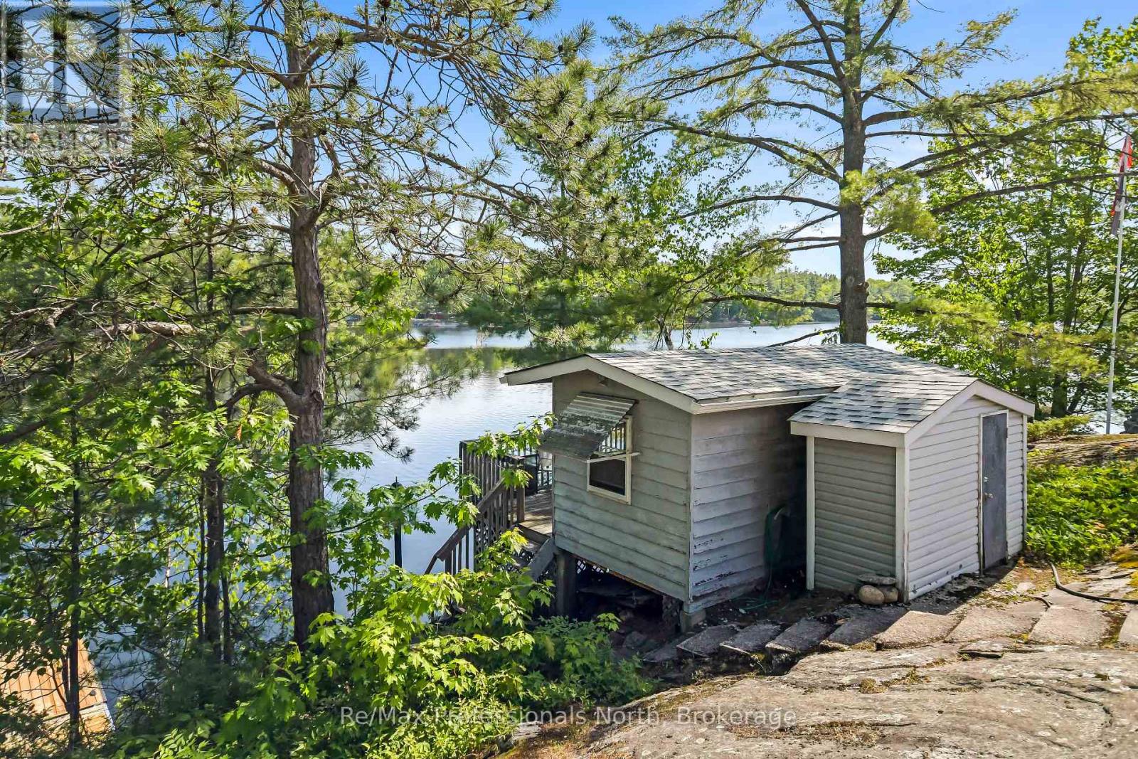 5 PINETREE ROAD - 36