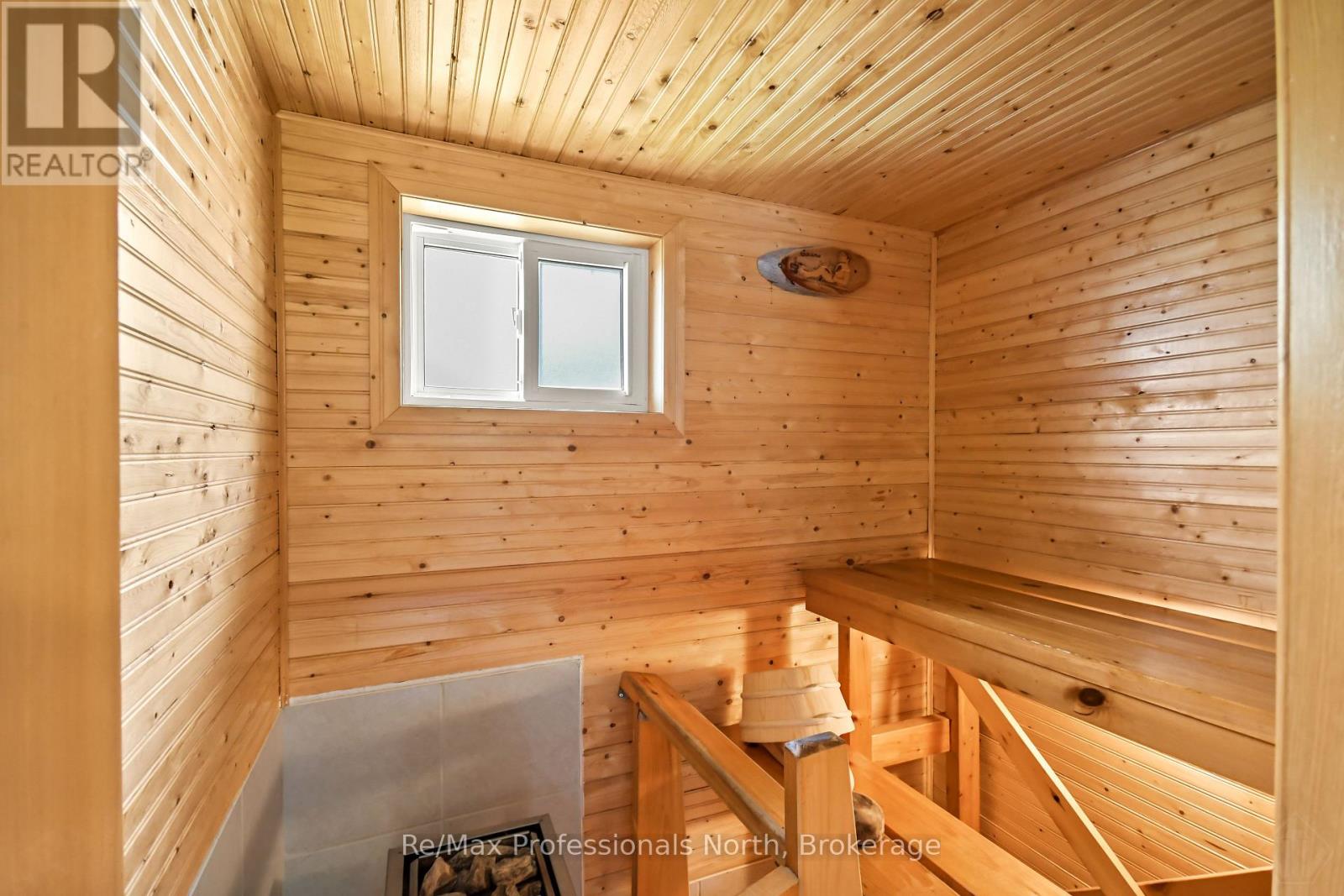 5 PINETREE ROAD - 39