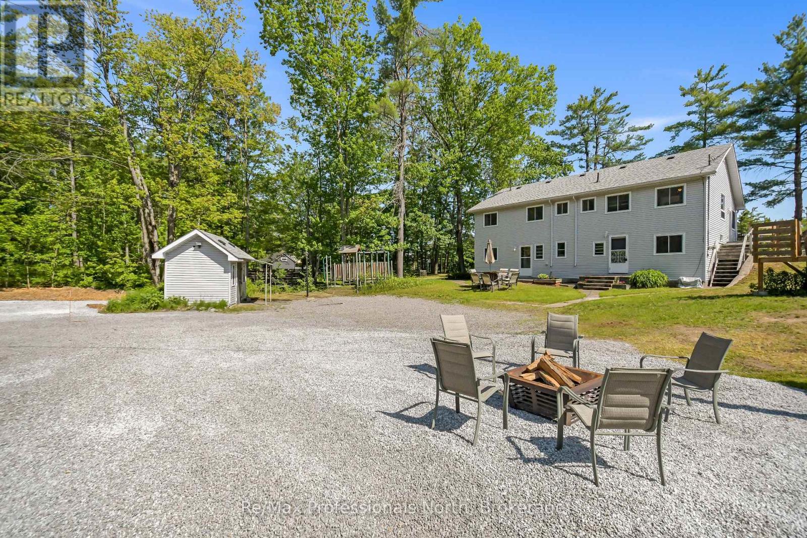 5 PINETREE ROAD - 44