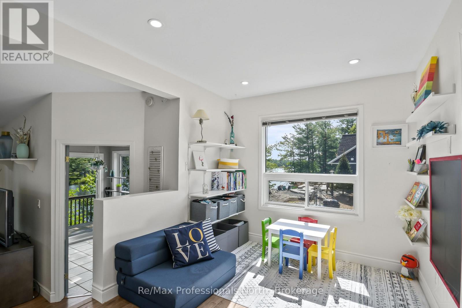 5 PINETREE ROAD - 7