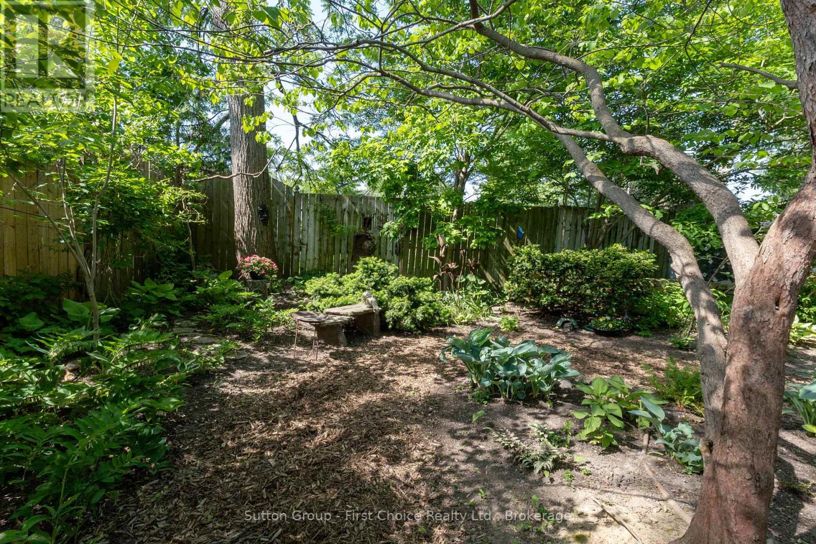 47 BRITANNIA STREET - 46