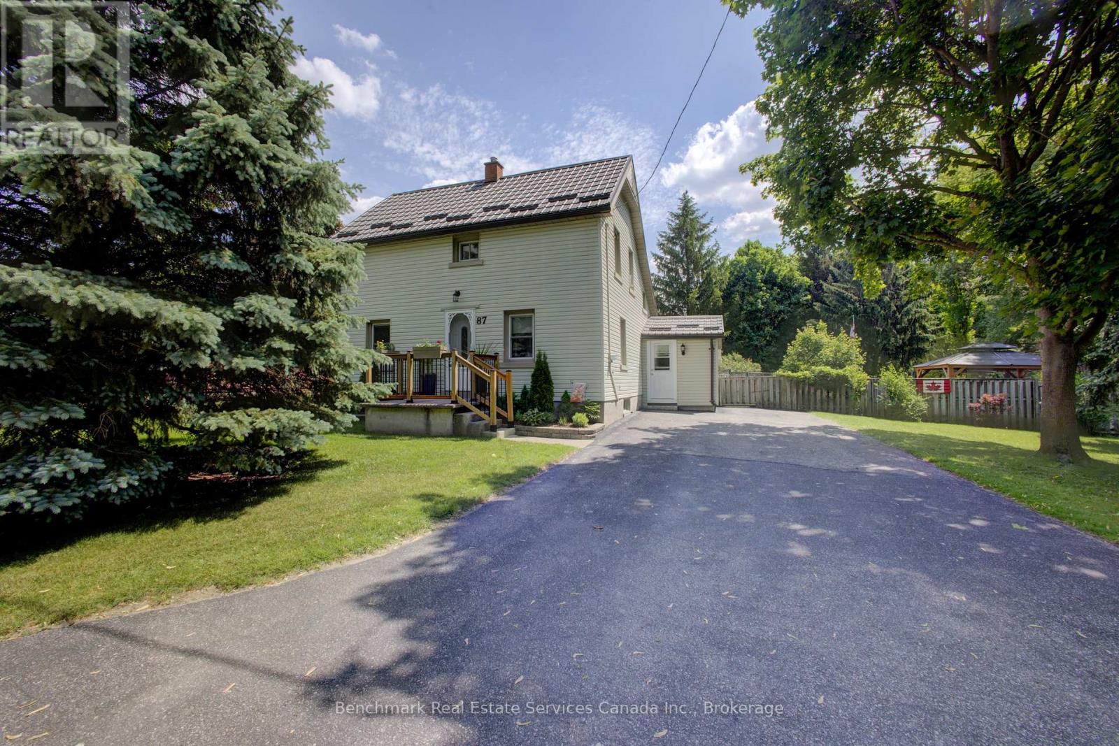 87 ST ANDREW STREET N - 1