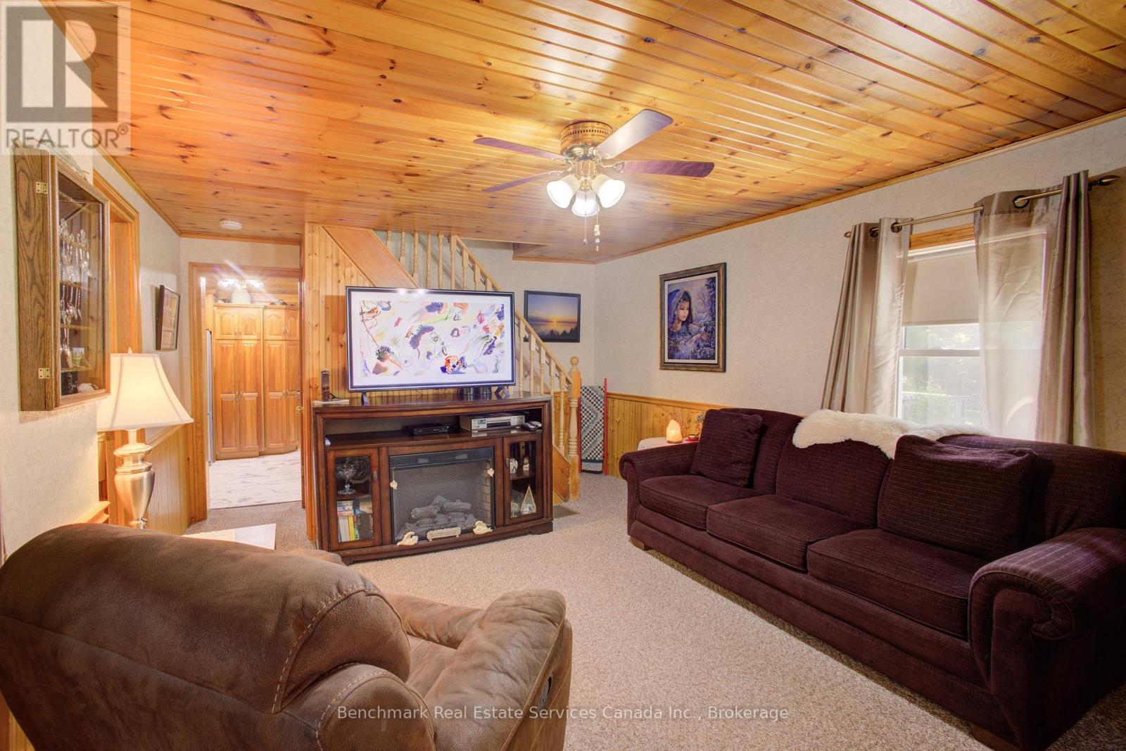 87 ST ANDREW STREET N - 12