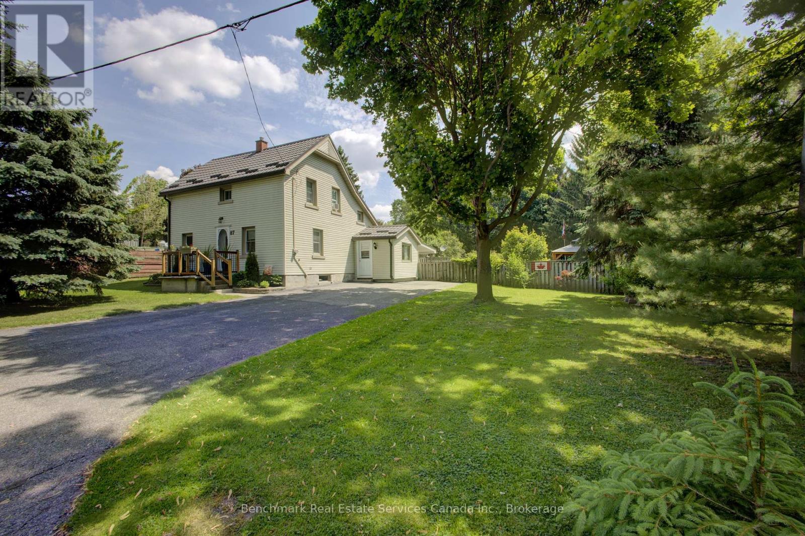 87 ST ANDREW STREET N - 2