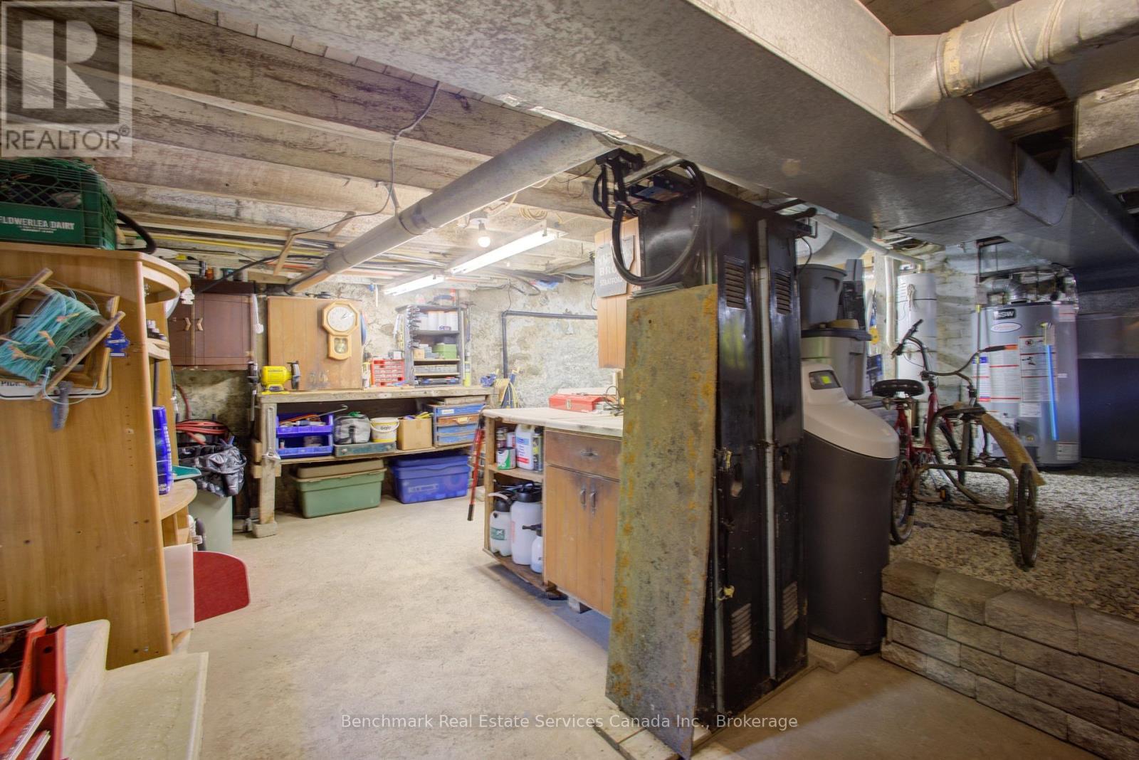 87 ST ANDREW STREET N - 20
