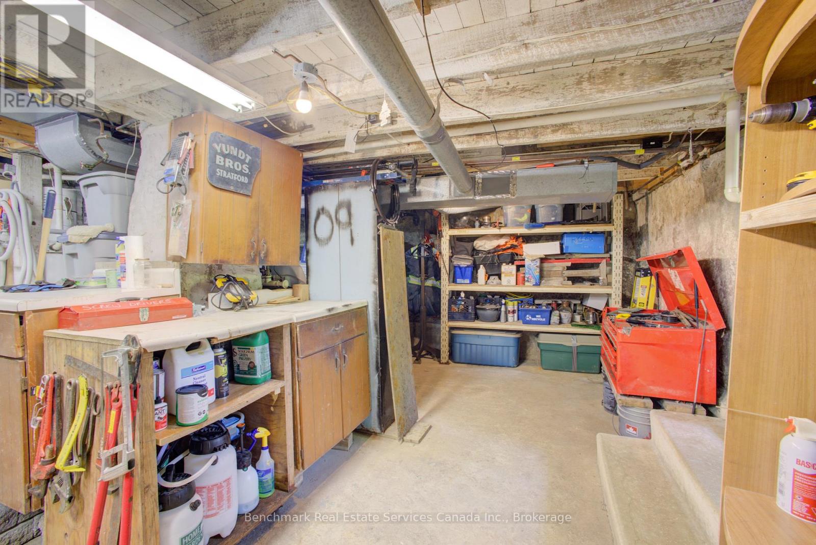 87 ST ANDREW STREET N - 22
