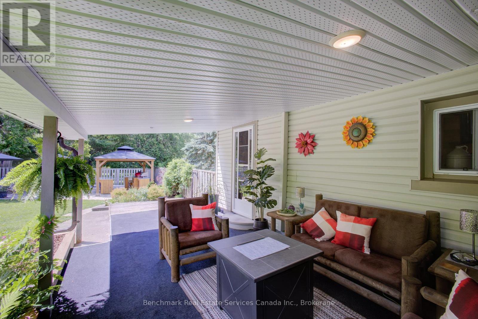 87 ST ANDREW STREET N - 24