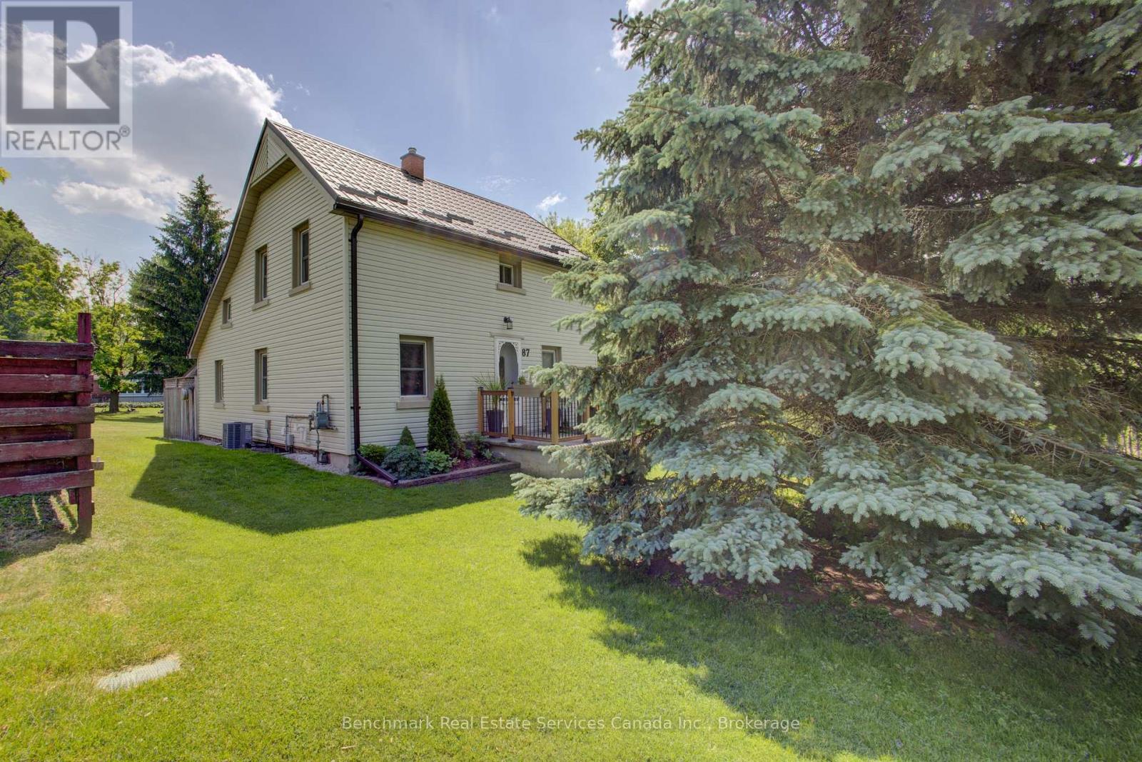 87 ST ANDREW STREET N - 3