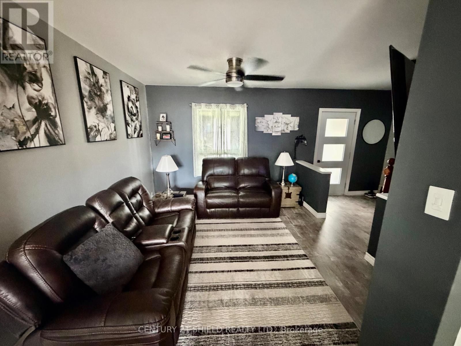 9 BERGIN AVENUE - 4