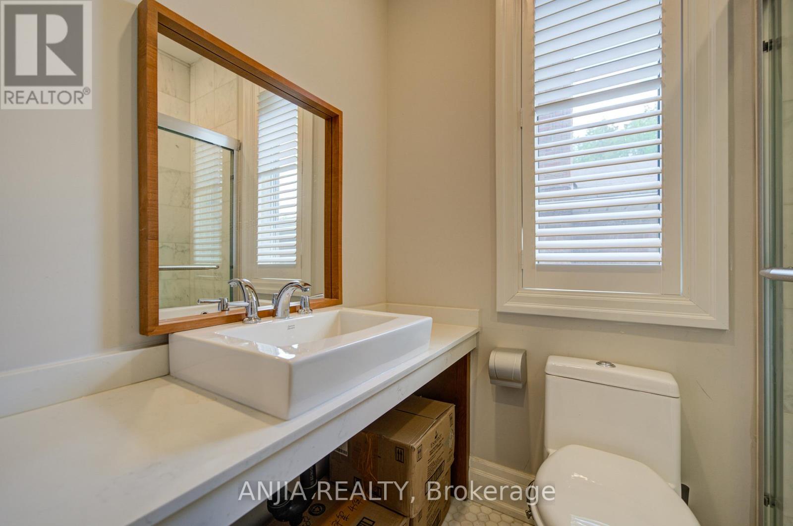 2652 VICTORIA PARK AVENUE - 13