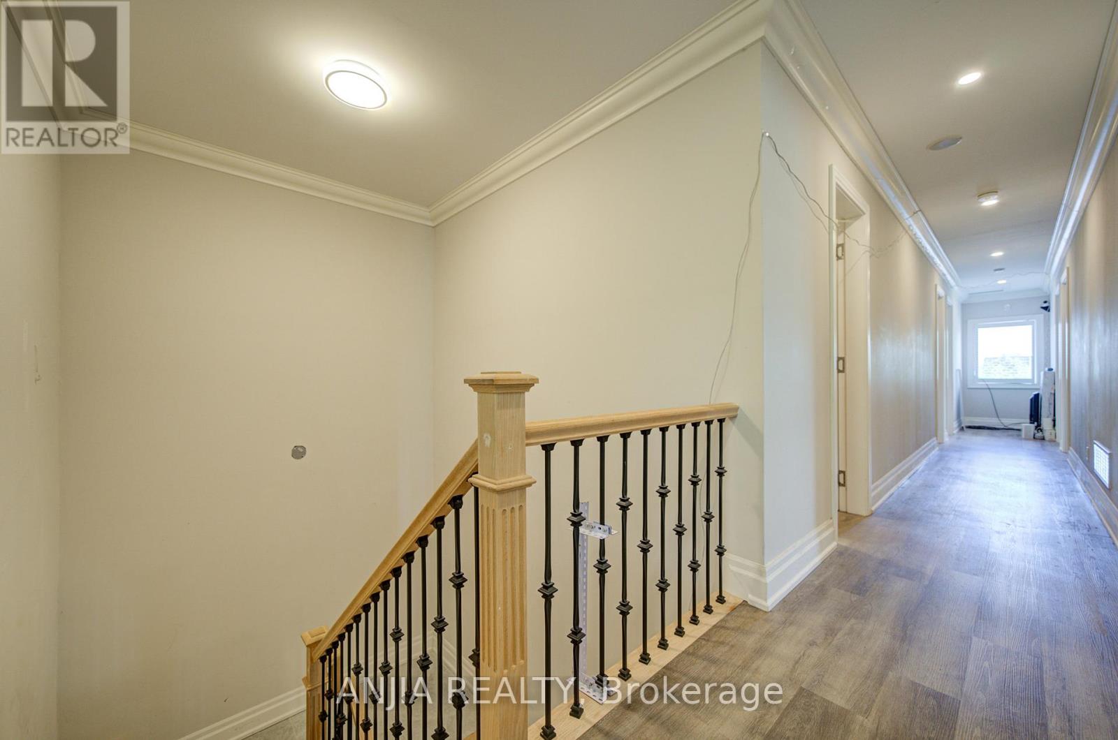 2652 VICTORIA PARK AVENUE - 26