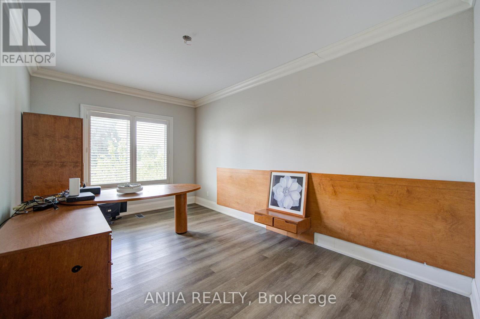 2652 VICTORIA PARK AVENUE - 29