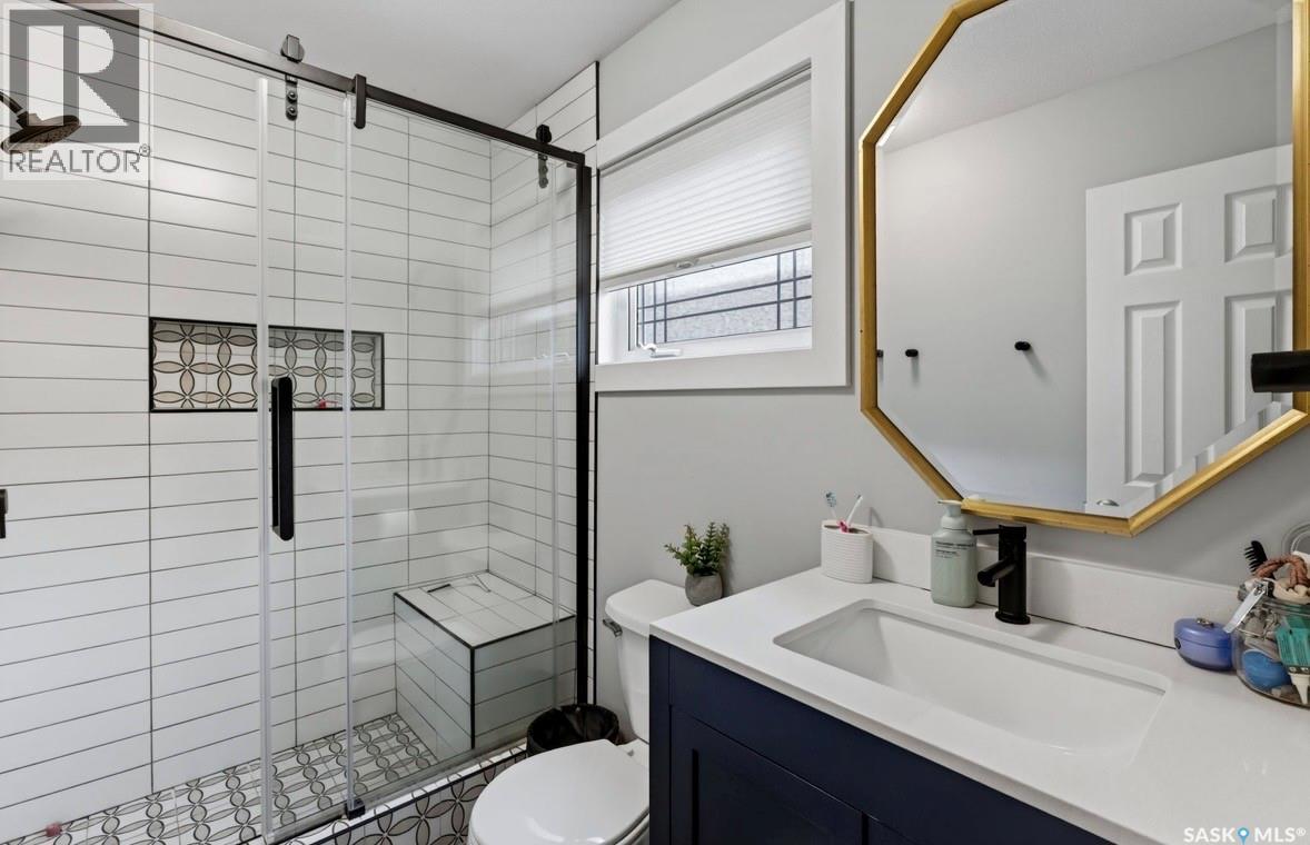 306 Burrows AVENUE E — photo 17
