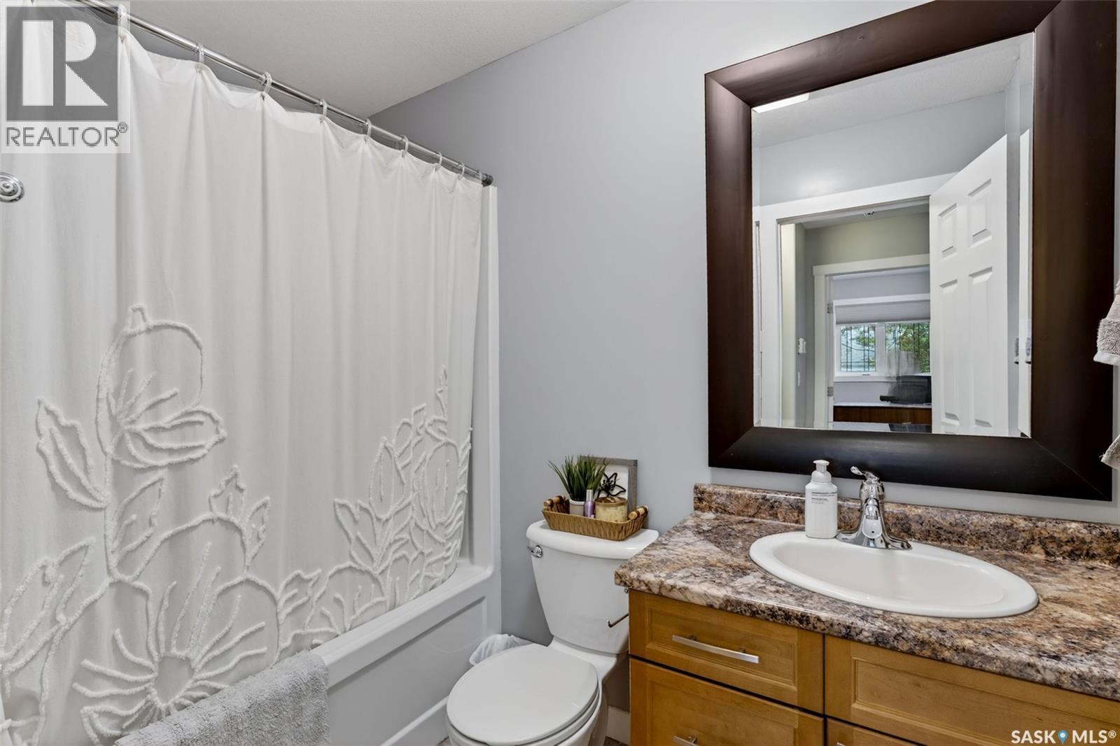 306 Burrows AVENUE E — photo 20