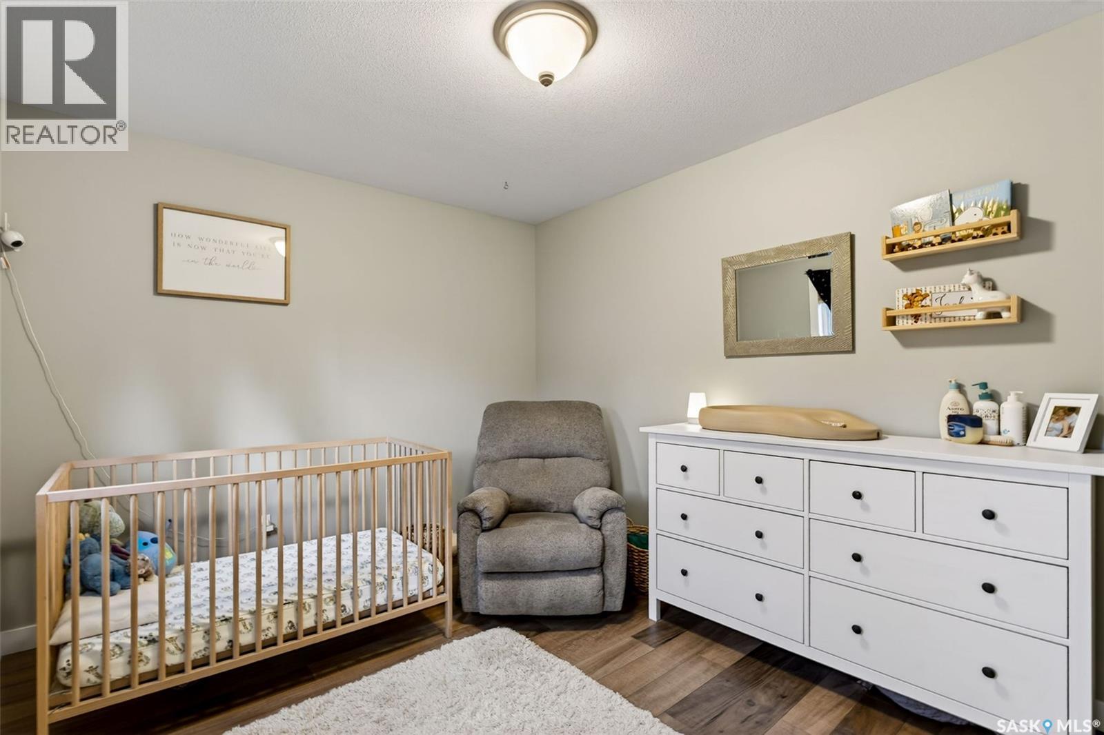 306 Burrows AVENUE E — photo 22
