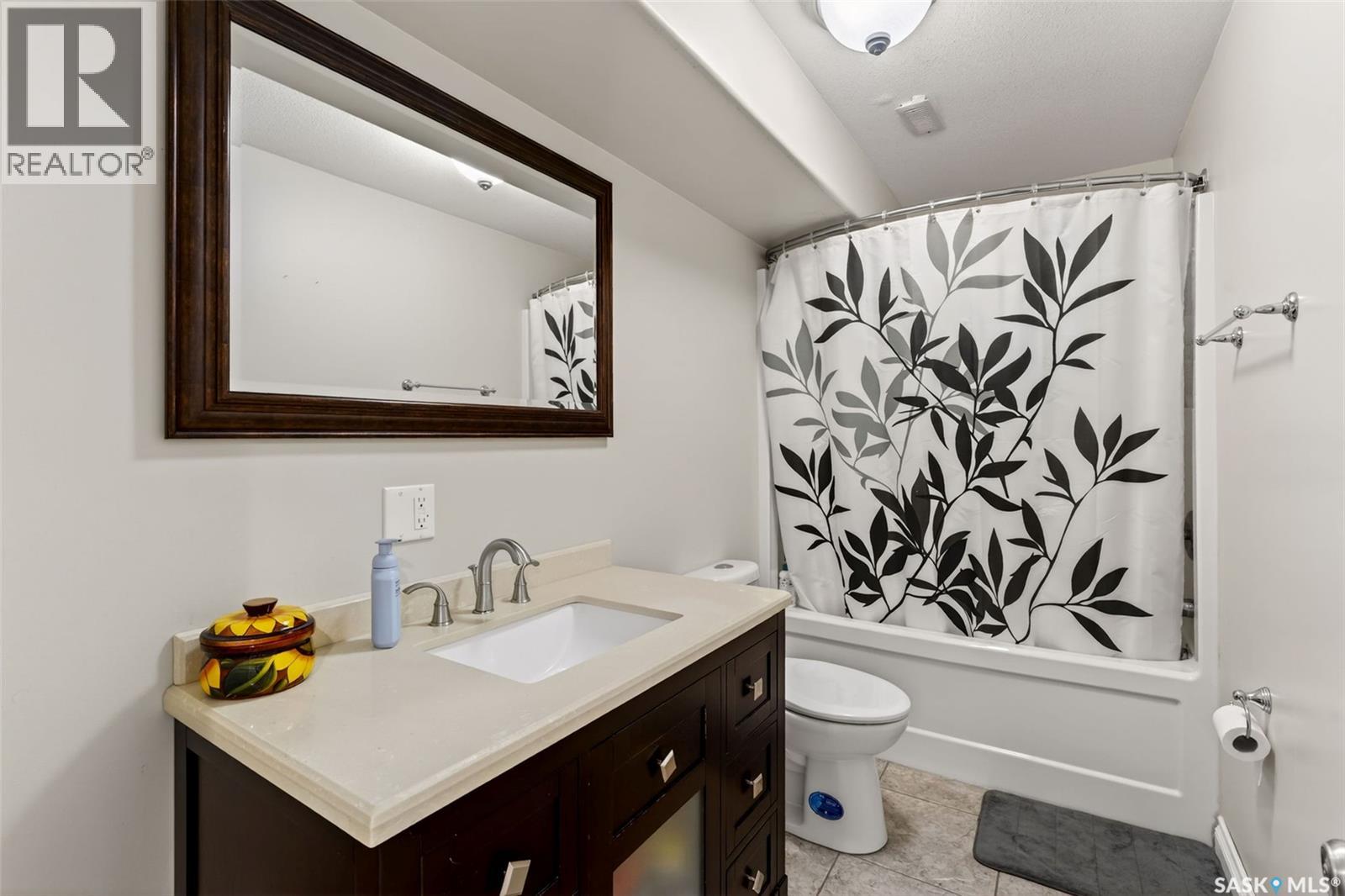 306 Burrows AVENUE E — photo 31