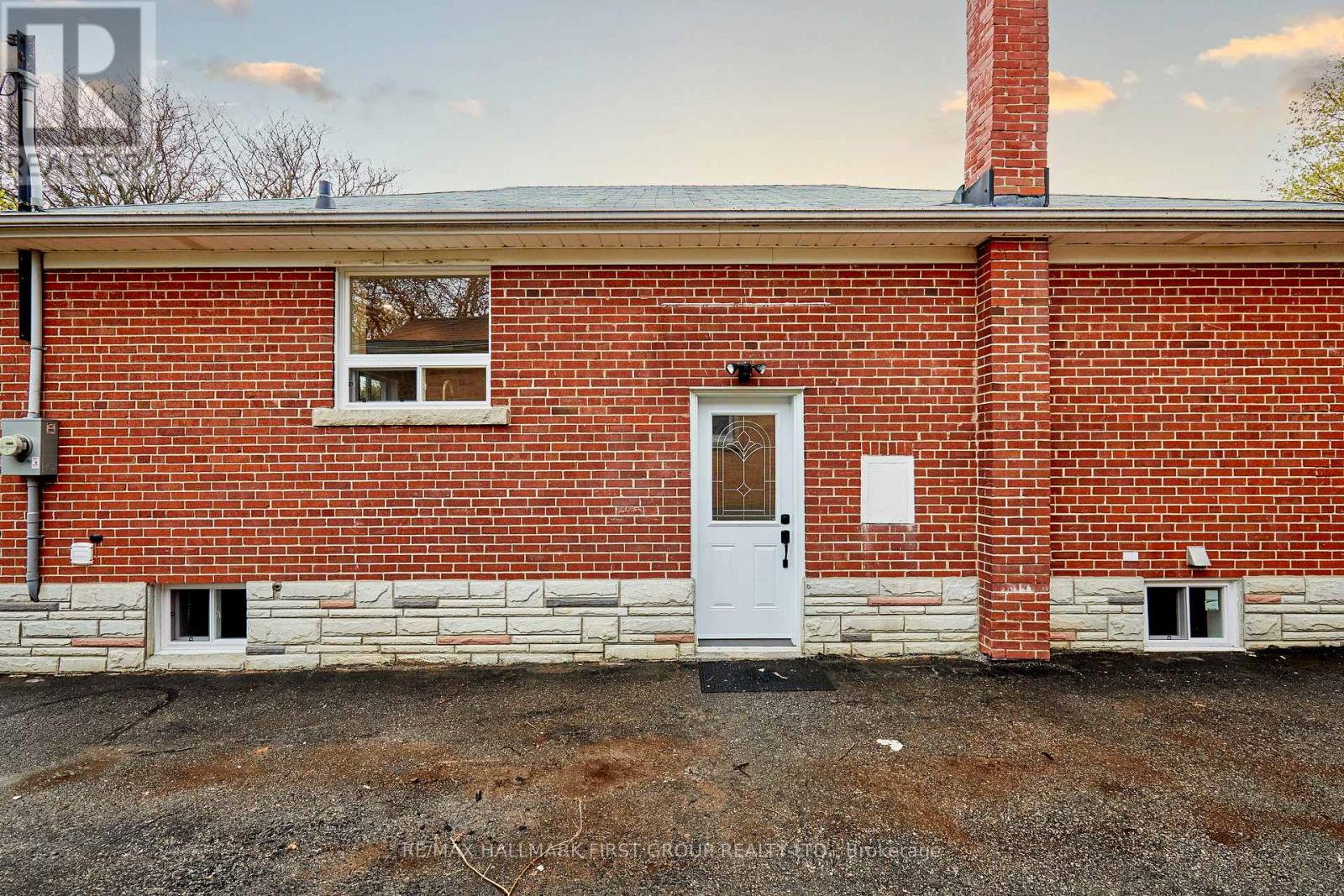 295 BALDWIN STREET - 2