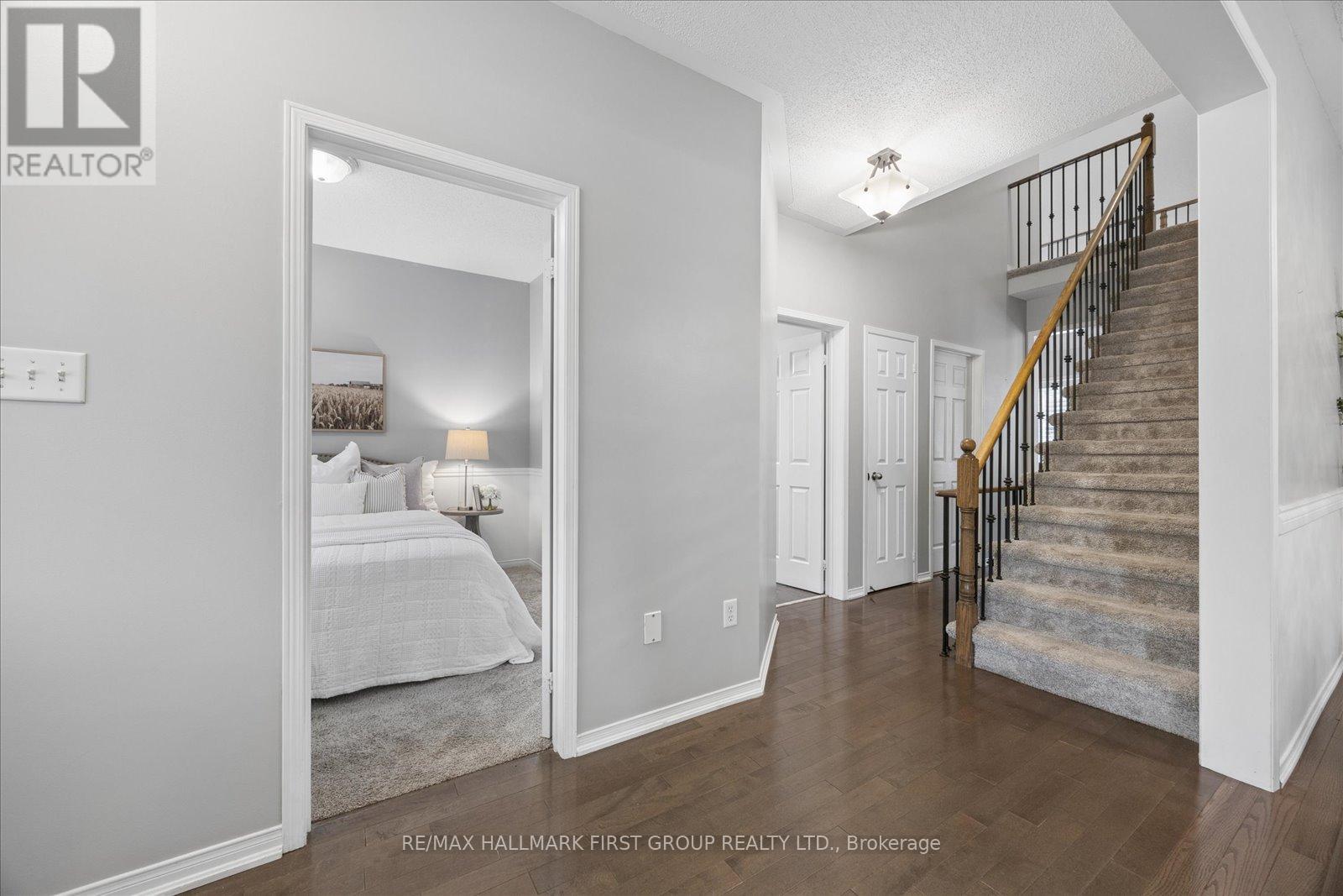 165 NORTHERN DANCER DRIVE - 19