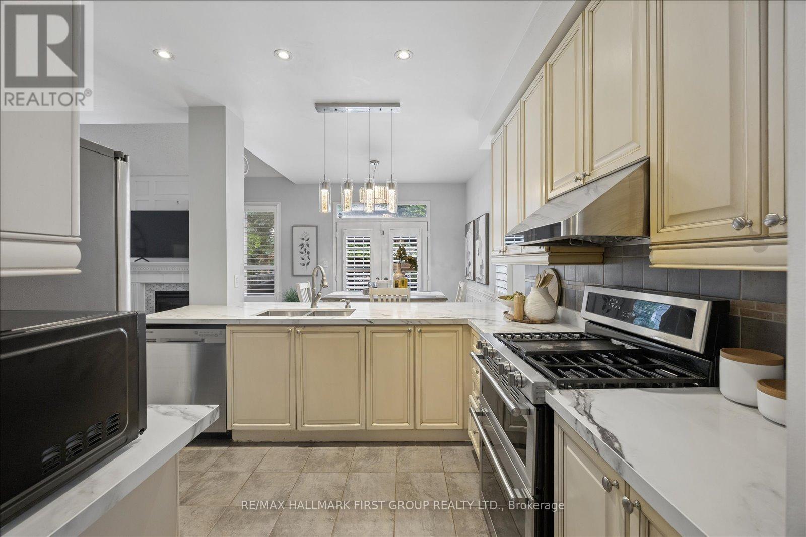 165 NORTHERN DANCER DRIVE - 9