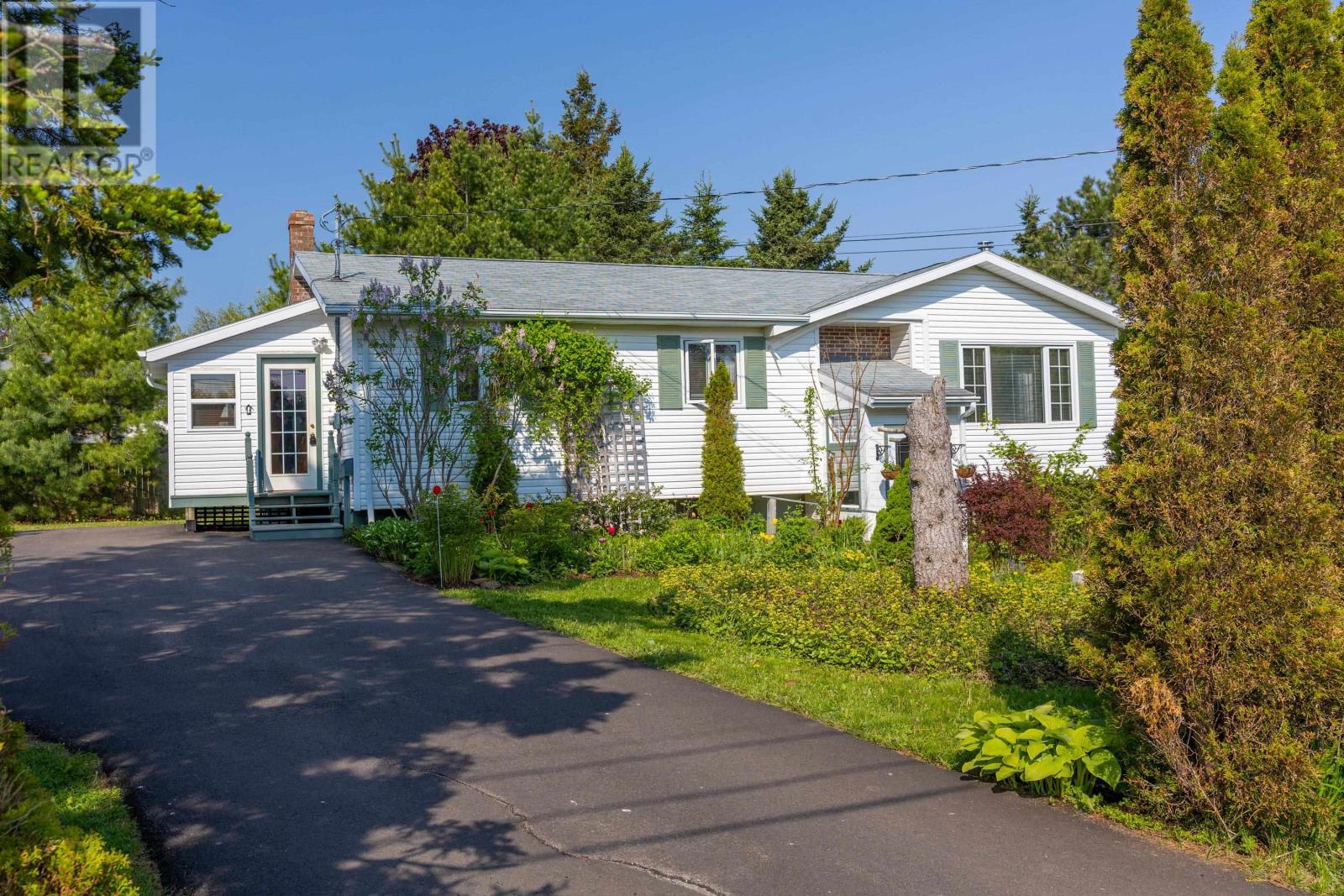 19 Marjorie Crescent - 1