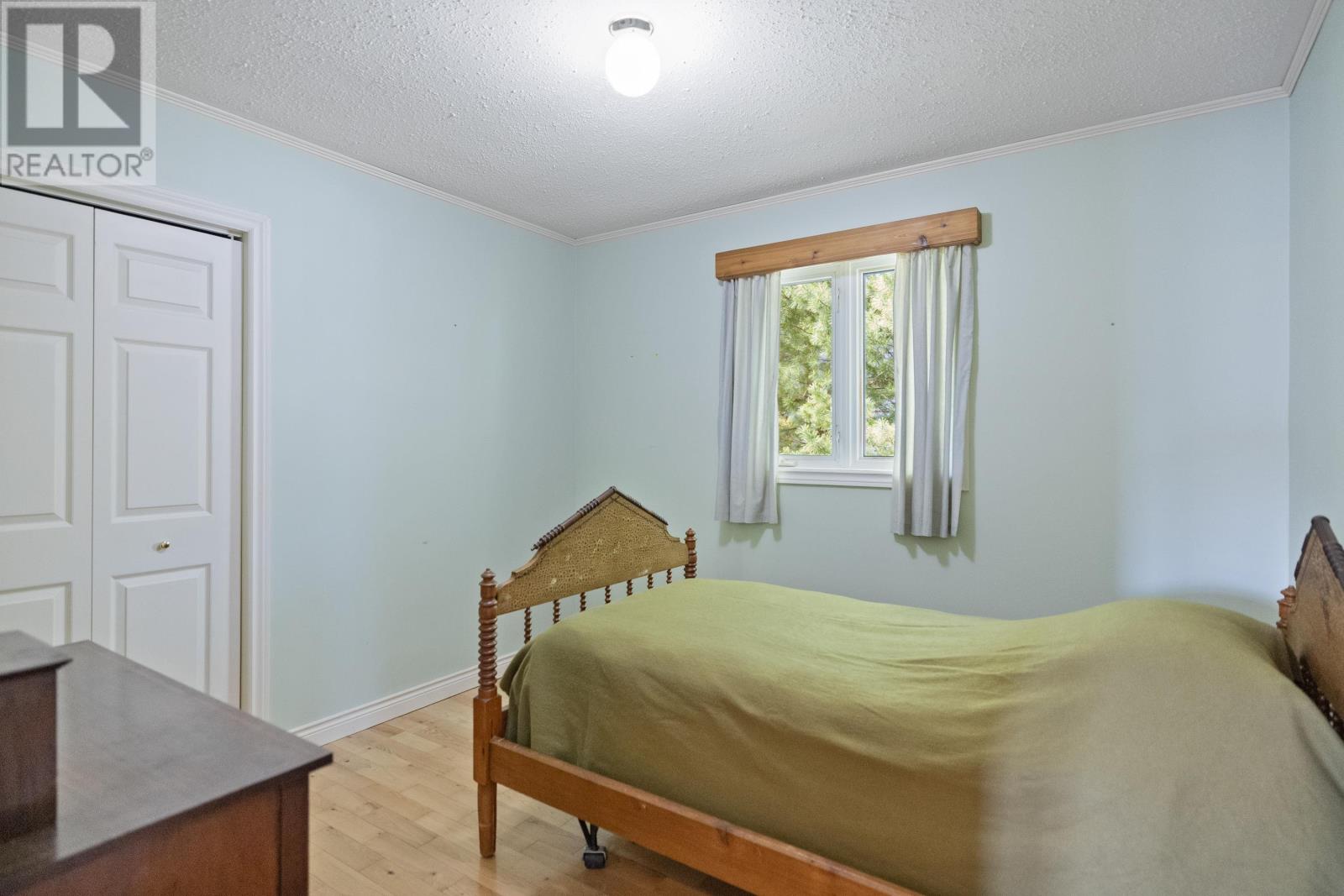 19 Marjorie Crescent - 24