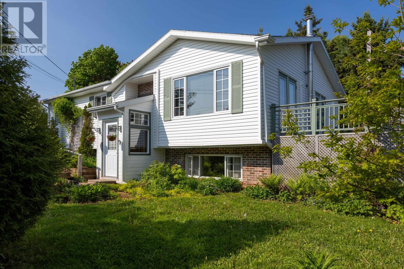 19 Marjorie Crescent - 40