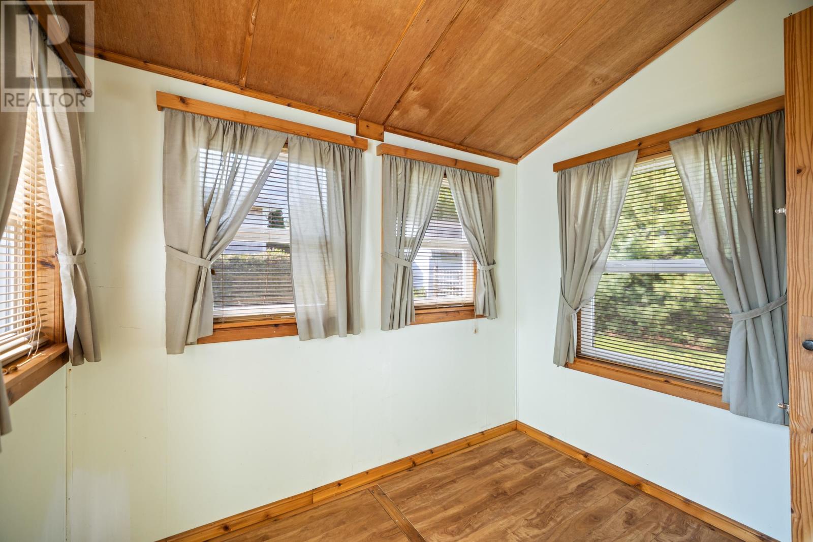 19 Marjorie Crescent - 7