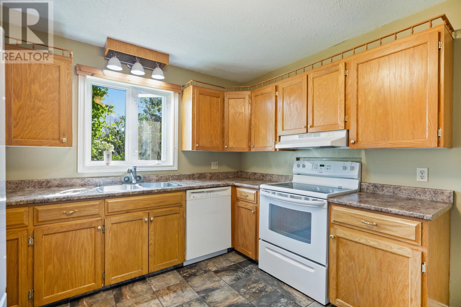 19 Marjorie Crescent - 9